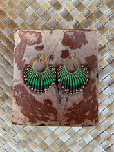 Load image into Gallery viewer, Beaded macrame earrings