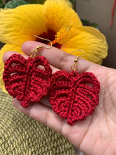Load image into Gallery viewer, Crocheted monstera earrings