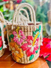 Load image into Gallery viewer, Embroidered seagrass bags
