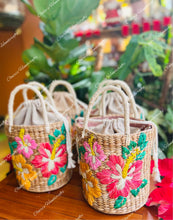 Load image into Gallery viewer, Embroidered seagrass bags