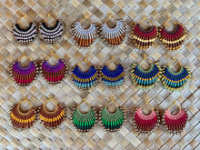 Load image into Gallery viewer, Beaded macrame earrings