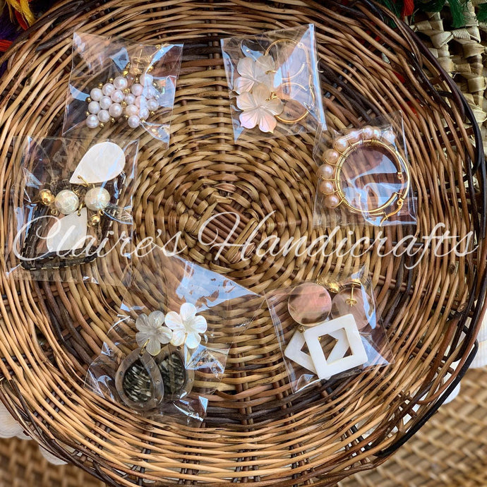 Assorted freshwater pearl and mother...