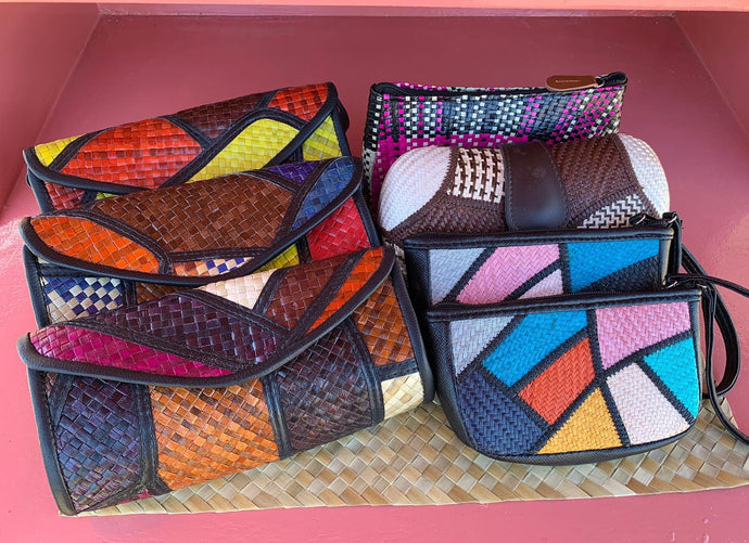 Pandan slingbags, buntal sling bag,...