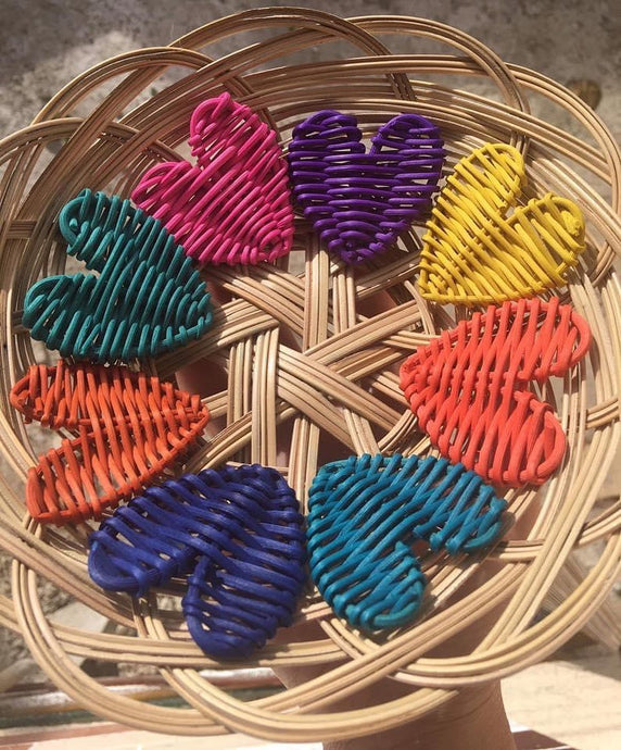 5cm heart-shaped rattan earrings available...