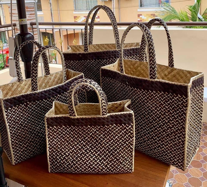 Set of 4 pandan bayong...
