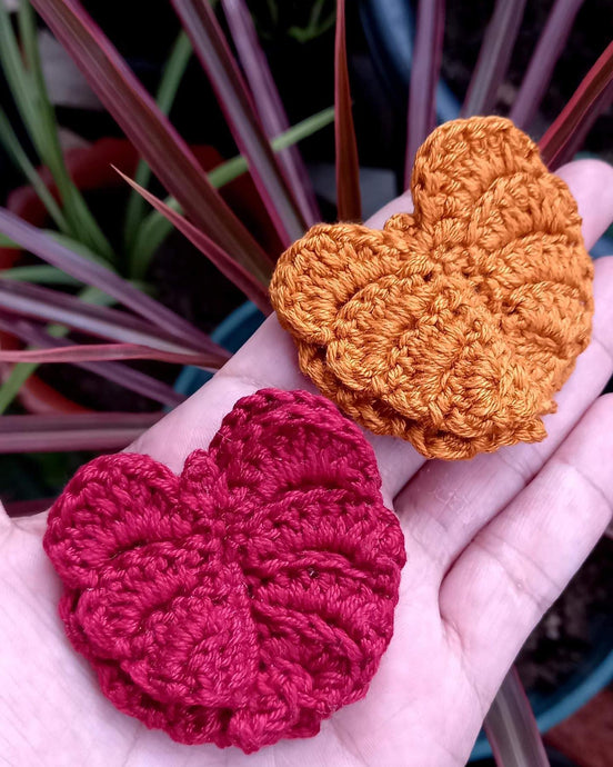 Crocheted monstera earrings #crochetearrings #crochetersofinstagram...