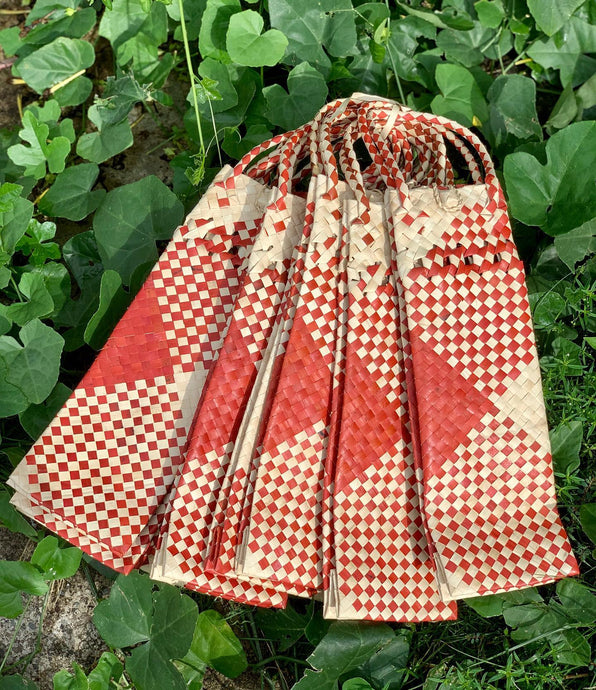 Handwoven pandan wine bags #handwovenbagsupplier...