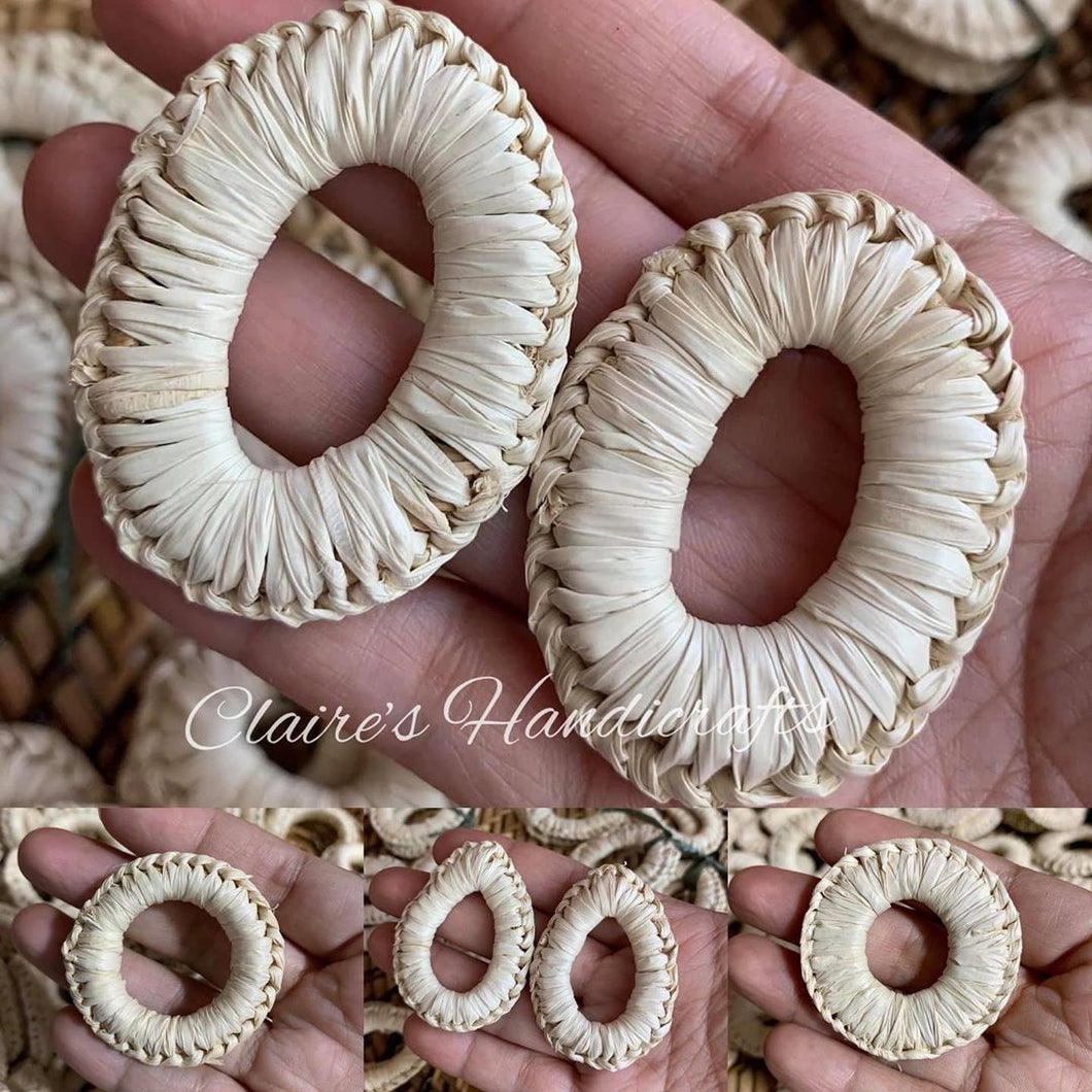 Raffia pieces