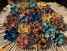 Load image into Gallery viewer, Crocheted raffia flowers
