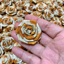 Load image into Gallery viewer, Handwoven pandan flowers
