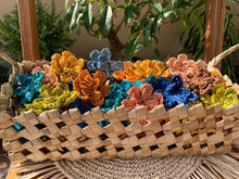 Load image into Gallery viewer, Crocheted raffia flowers
