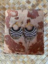Load image into Gallery viewer, Beaded macrame earrings
