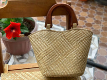 Load image into Gallery viewer, Handwoven pandan bags
