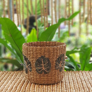 Monstera-embroidered bancuan planters
