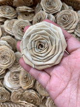 Load image into Gallery viewer, Handwoven pandan flowers
