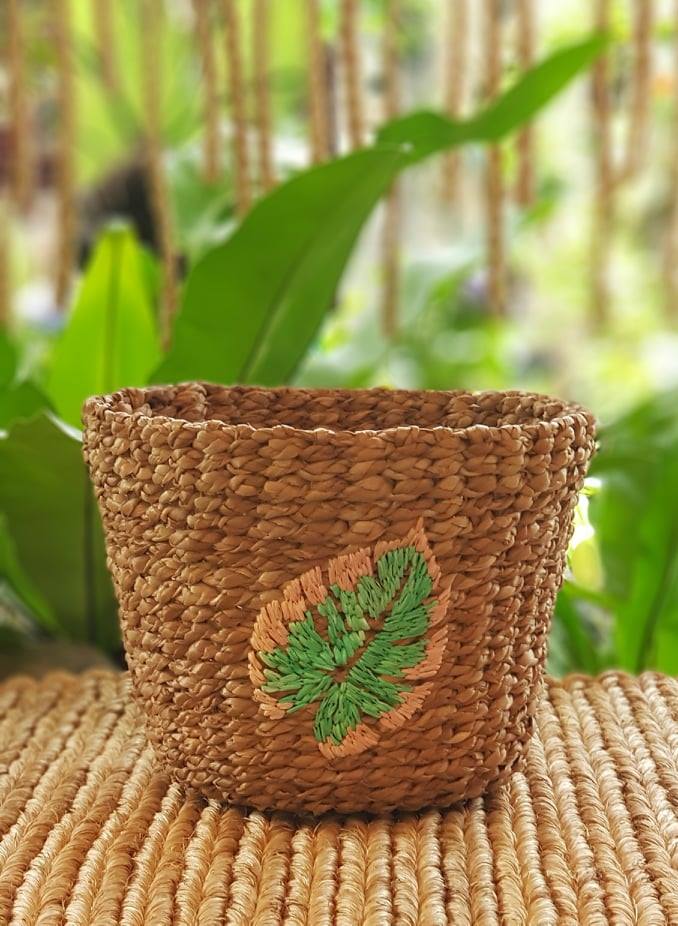 Monstera-embroidered bancuan planters