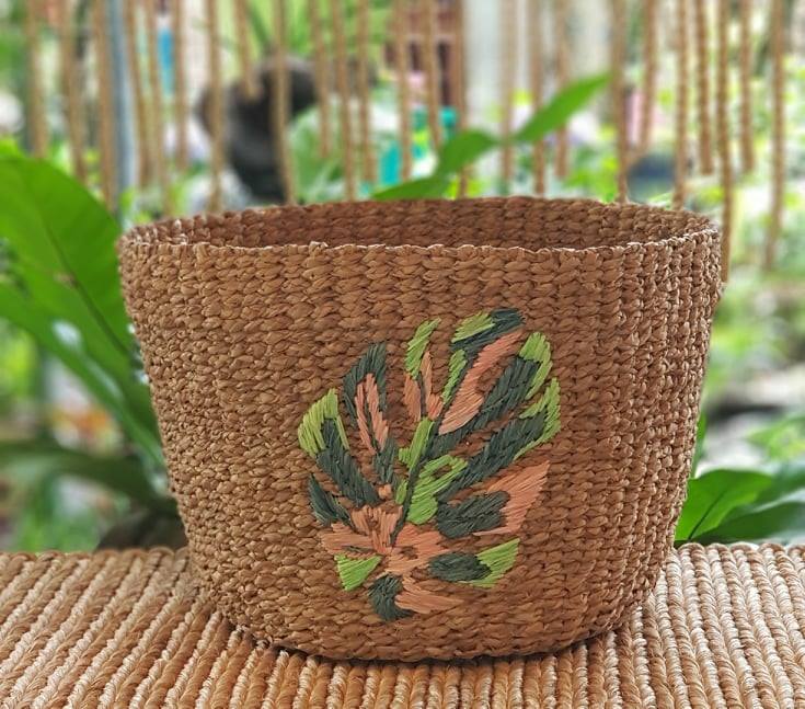 Monstera-embroidered bancuan planters