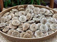 Load image into Gallery viewer, Handwoven pandan flowers
