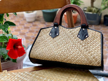 Load image into Gallery viewer, Handwoven pandan bags

