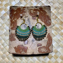 Load image into Gallery viewer, Beaded macrame earrings
