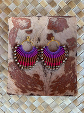Load image into Gallery viewer, Beaded macrame earrings
