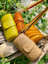 Load image into Gallery viewer, Sabutan sling bags
