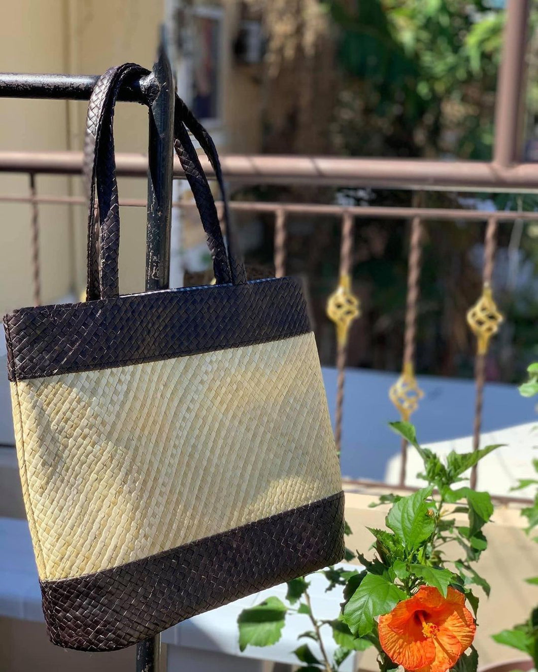 Handwoven pandan handbag