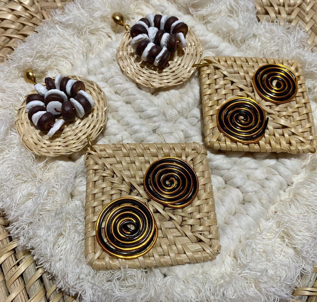 Wired rattan earrings