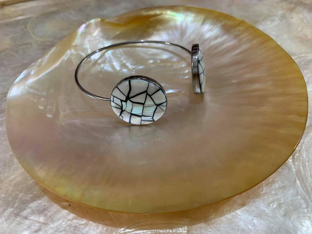 Shell stainless steel bangles
