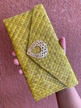 Load image into Gallery viewer, Handwoven envelope pandan wallets with callar mother of pearl charm
