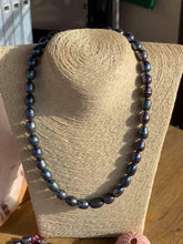 Load image into Gallery viewer, Freshwater pearl necklaces
