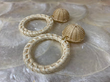 Load image into Gallery viewer, Rattan earrings
