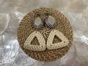 Rattan earrings with shell beads