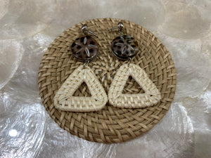 Rattan earrings with shells and wooden beads