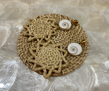 Load image into Gallery viewer, Rattan earrings with shell beads
