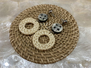 Rattan earrings with shell beads