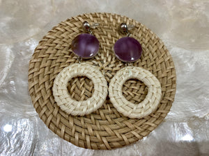 Rattan earrings with shell beads