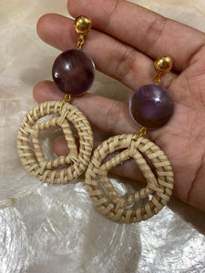 Rattan earrings with shell beads