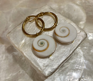 Shell hoop earrings