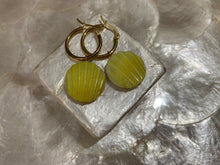 Load image into Gallery viewer, Shell hoop earrings
