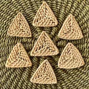 Triangle rattan pieces (4.5cm)