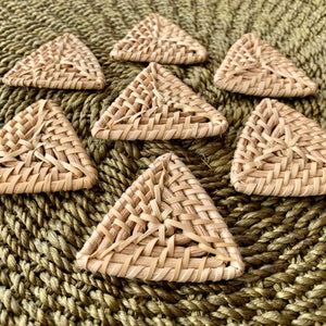 Triangle rattan pieces (4.5cm)