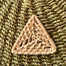 Load image into Gallery viewer, Triangle rattan pieces (4.5cm)
