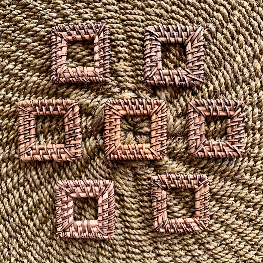 Square rattan pieces (4cm)