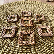 Load image into Gallery viewer, Square rattan pieces (4cm)
