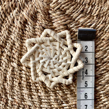 Load image into Gallery viewer, Rattan sunflower pieces (5cm)
