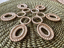 Load image into Gallery viewer, Rattan pieces (7cm)
