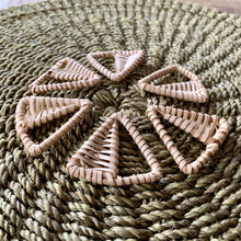 Load image into Gallery viewer, Rattan pieces (3.5cm)
