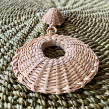 Load image into Gallery viewer, Rattan pieces (9.5cm)
