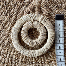 Load image into Gallery viewer, Raffia pieces (7cm)
